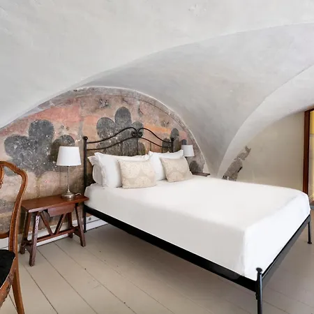 Apartment Numa Palazzo Belfiore Florence